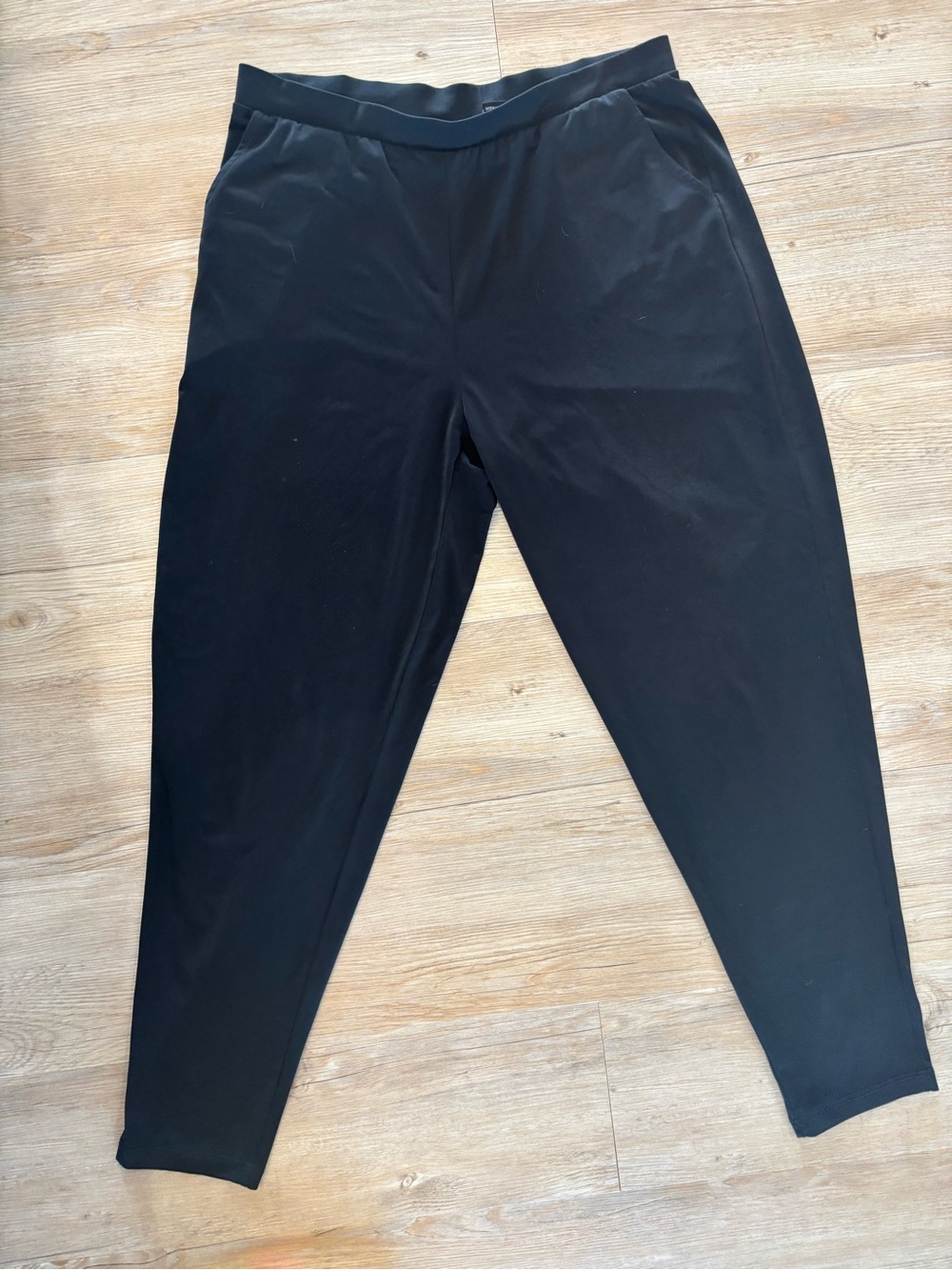 Clara Sun Woo Black Stretch Knit Tapered Leggings